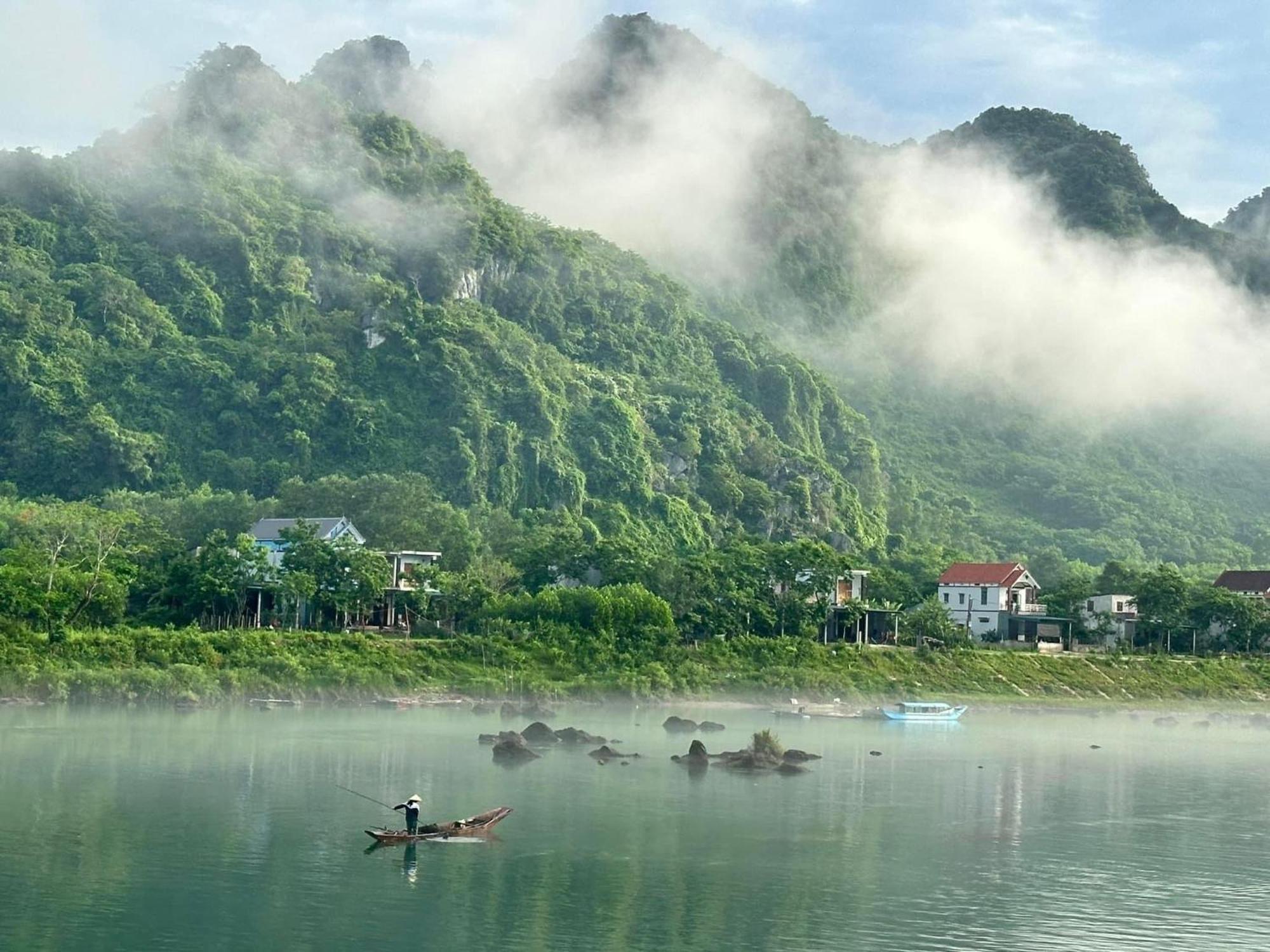 Green Riverside Cosy Home Phong Nha Exterior photo